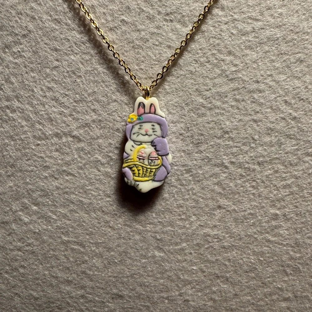 Vintage 1980s Whimsical Bunny Pendant Necklace 16” chain